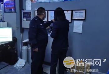 离婚后孩子户口可以继续跟男方吗(孩子抚养权归属)