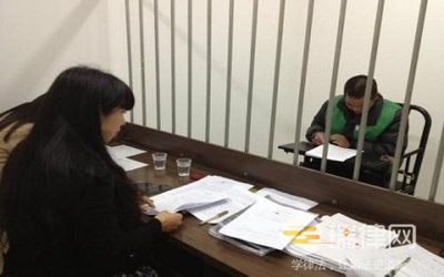 刑事案件会见律师要求是什么（刑事案件会如何起诉）